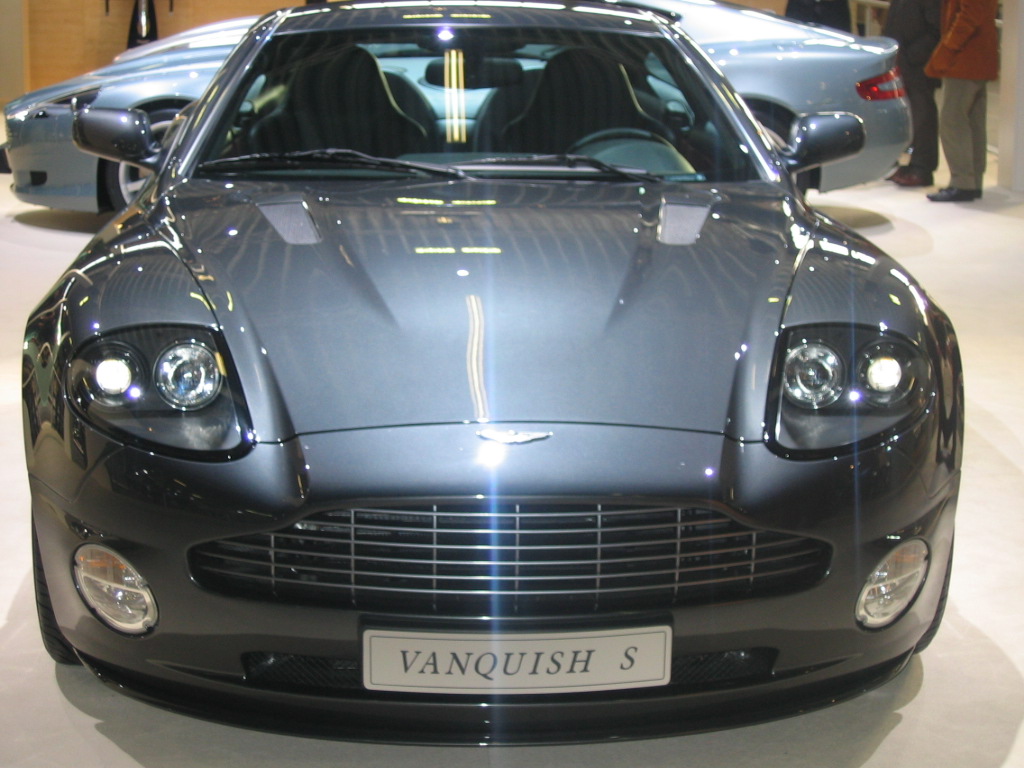 Aston%20Martin%20Vanquish%20S%2003.jpeg