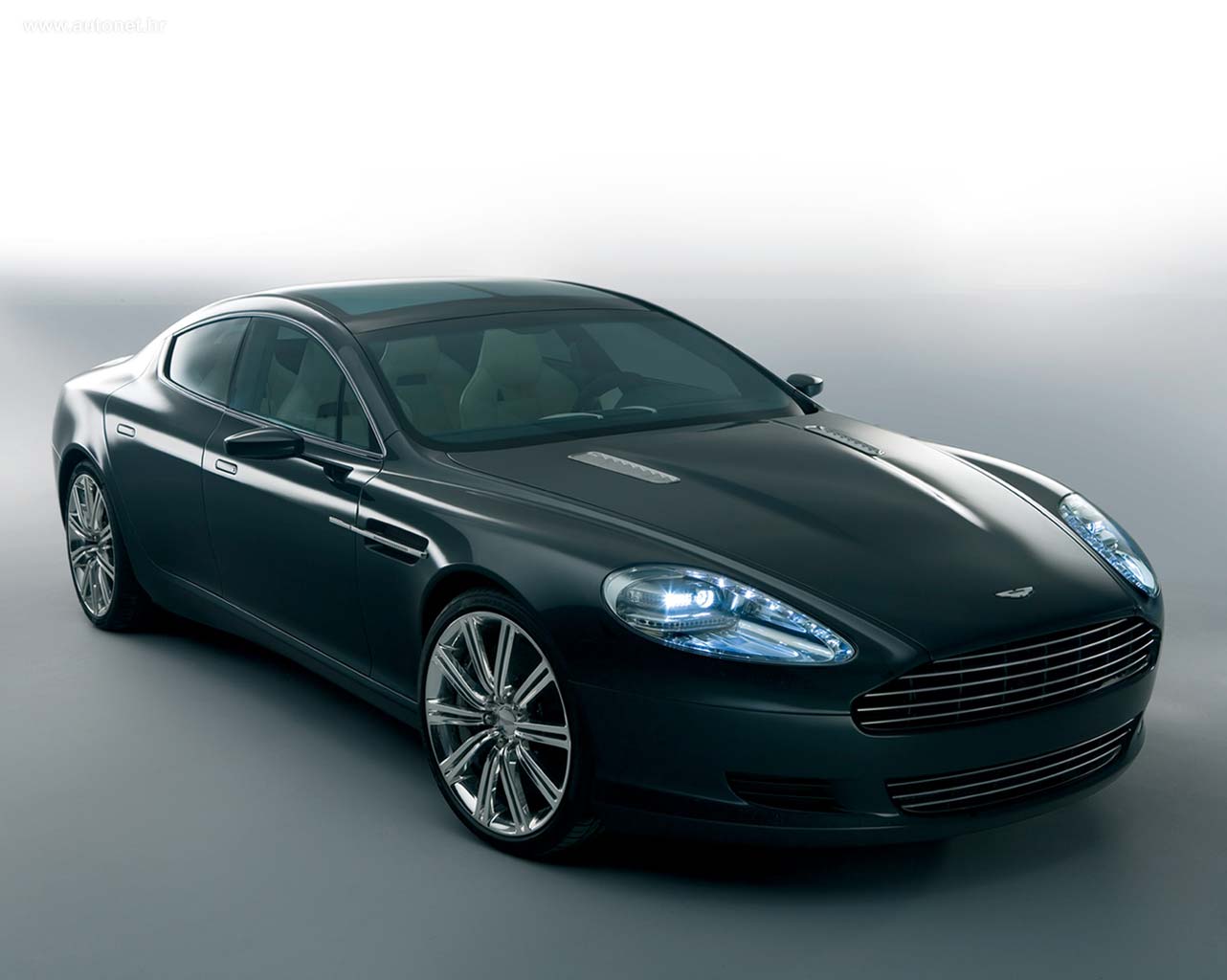 Aston-Martin-Rapide-1280x1024.jpg